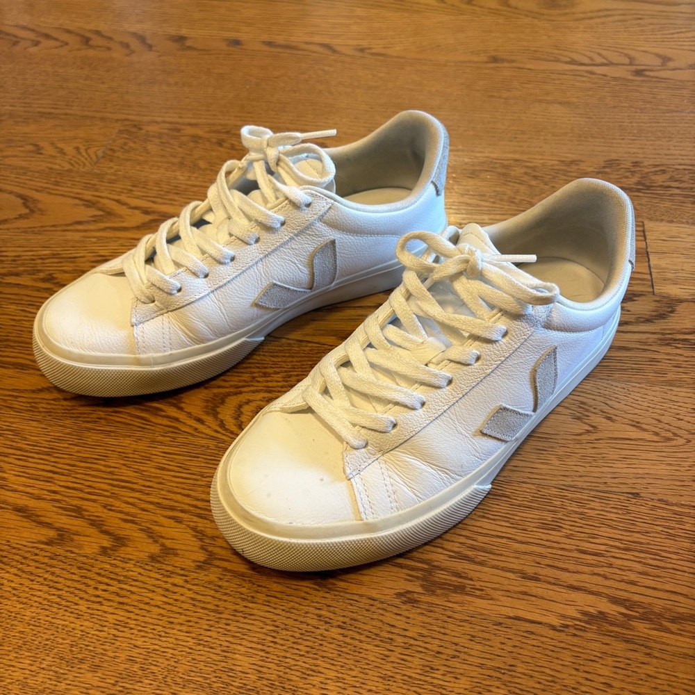 Veja Off-White Leather Low-Top Sneakers